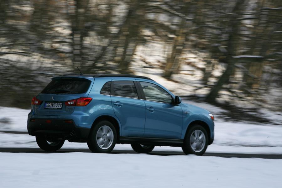  Mitsubishi ASX 2010 года  (фото 29 из 82)